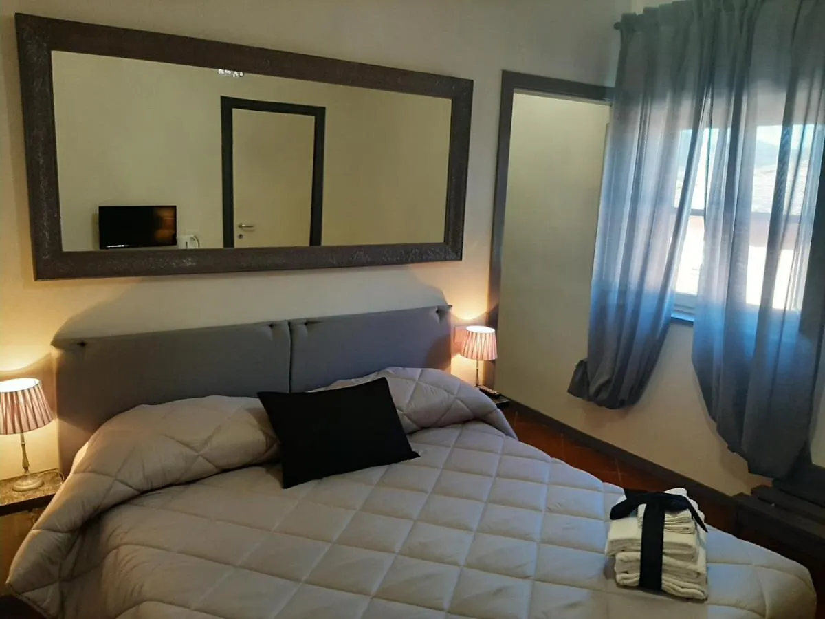 B&B Principe Calaf 3 Lucca 2*,  Italy