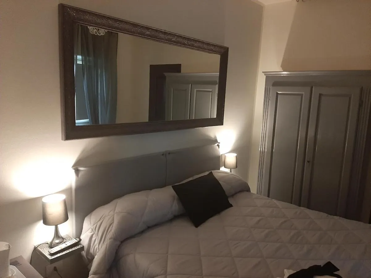 B&B Principe Calaf 3 루카 2*,