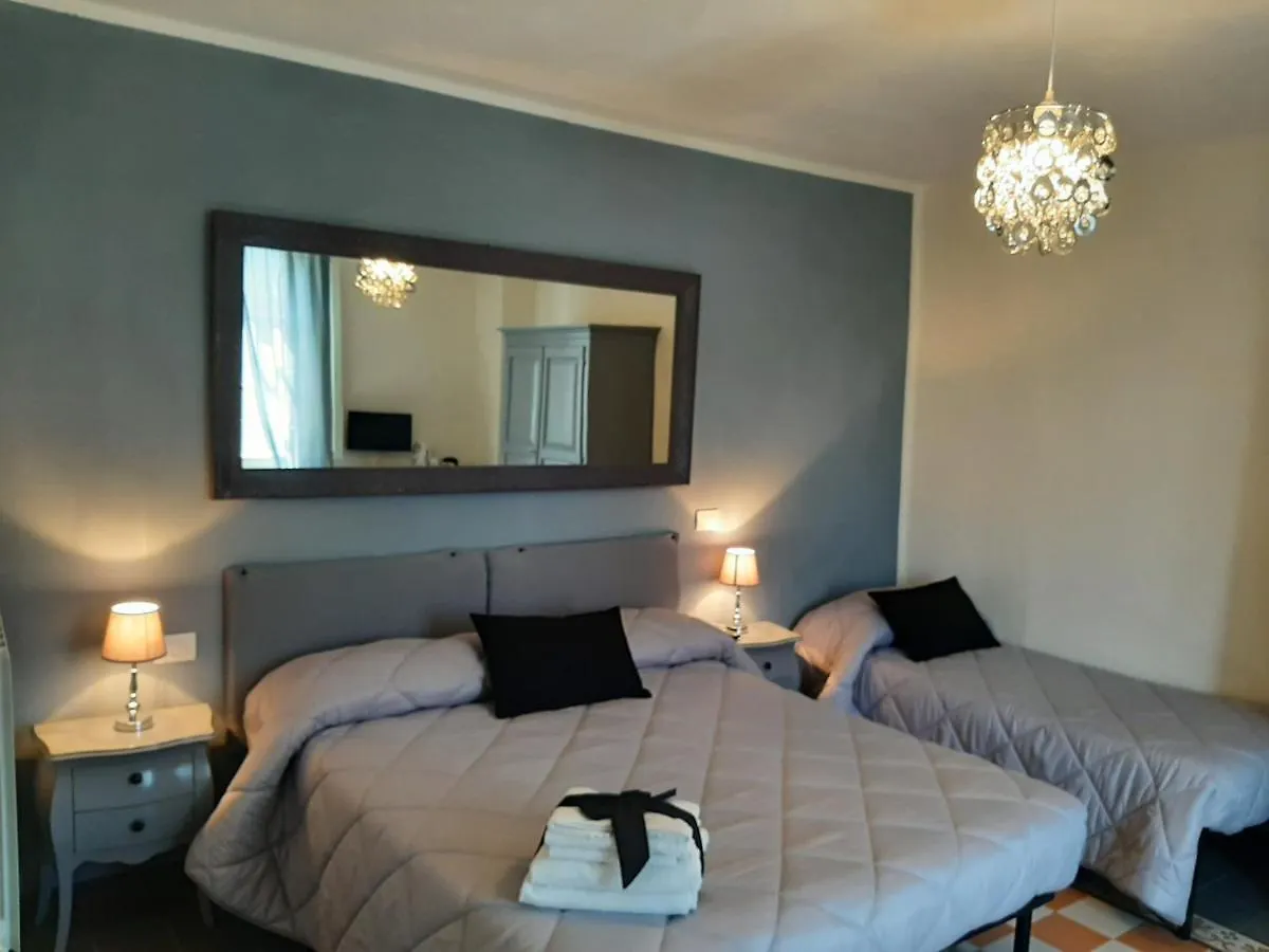 ** Alojamento de Acomodação e Pequeno-almoço B&B Principe Calaf 3 Lucca Itália