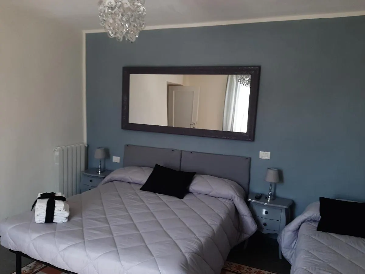 B&B Principe Calaf 3 Lucca Alojamento de Acomodação e Pequeno-almoço
